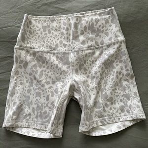 Lululemon Align 6” HR Short